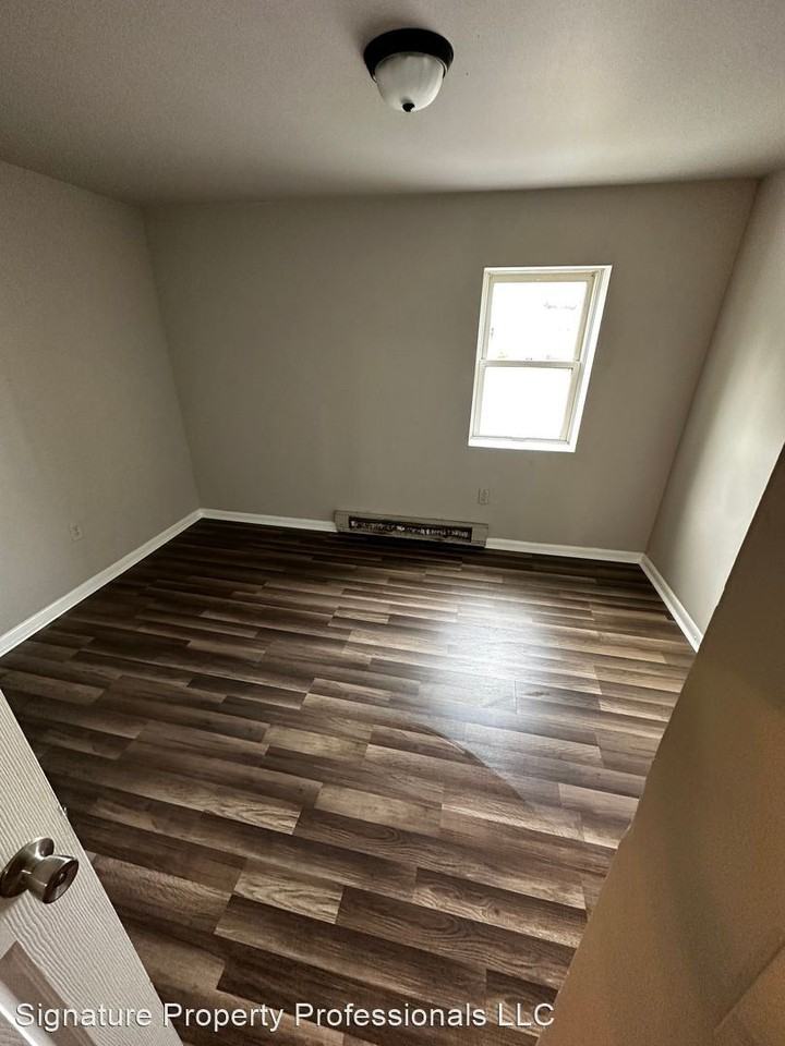 222 West Grant Street - Photo 3 of 9