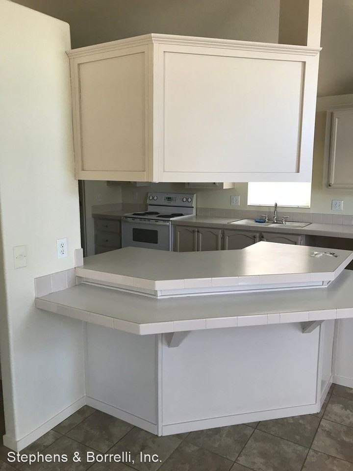 1148 Lundy Rd - Photo 3 of 4