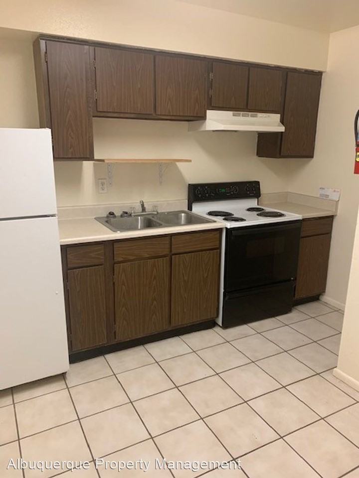 12405 Mountain Rd NE - Photo 2 of 15