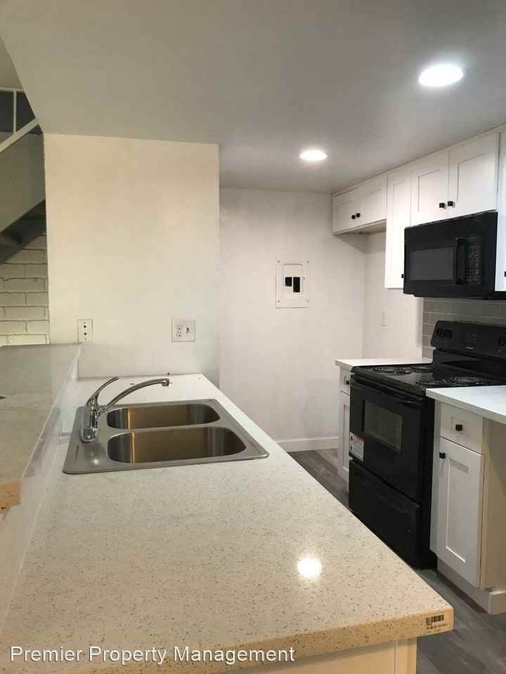 735 Halyard St - Photo 3 of 12