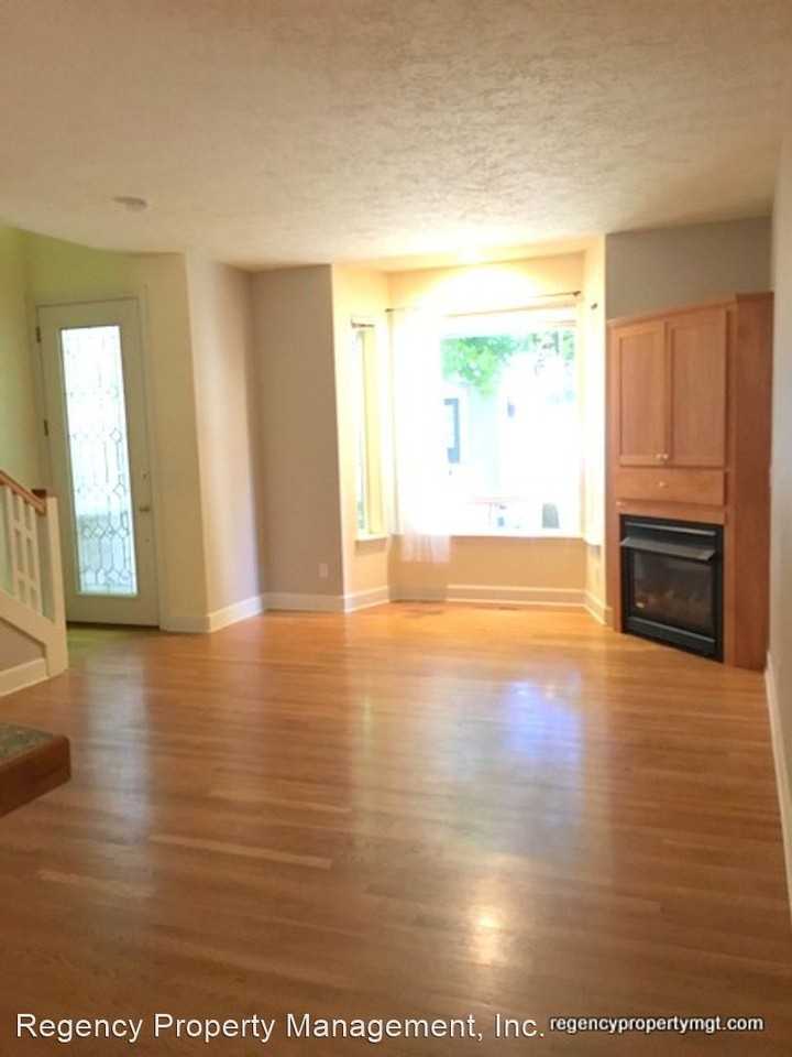 NE Roberts Ave - Photo 3 of 13