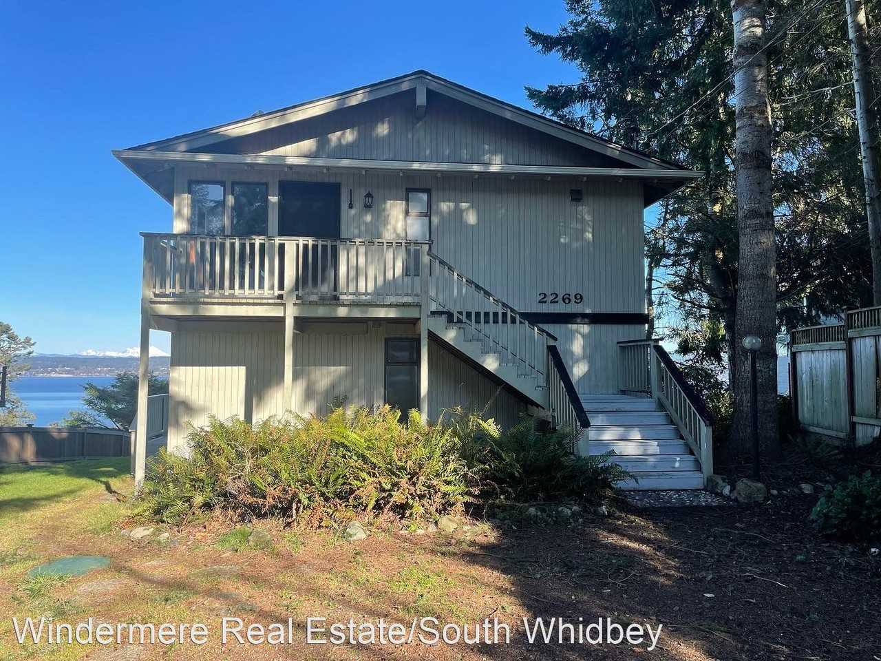 2269 Cranes Landing Dr - Photo 2 of 20