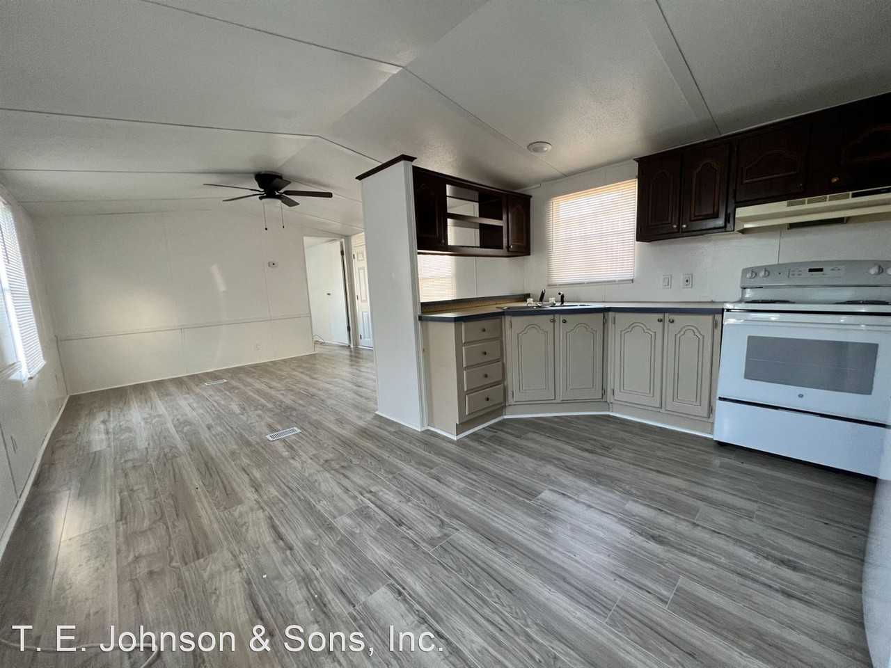 7960 Reynolda Rd - Photo 3 of 9