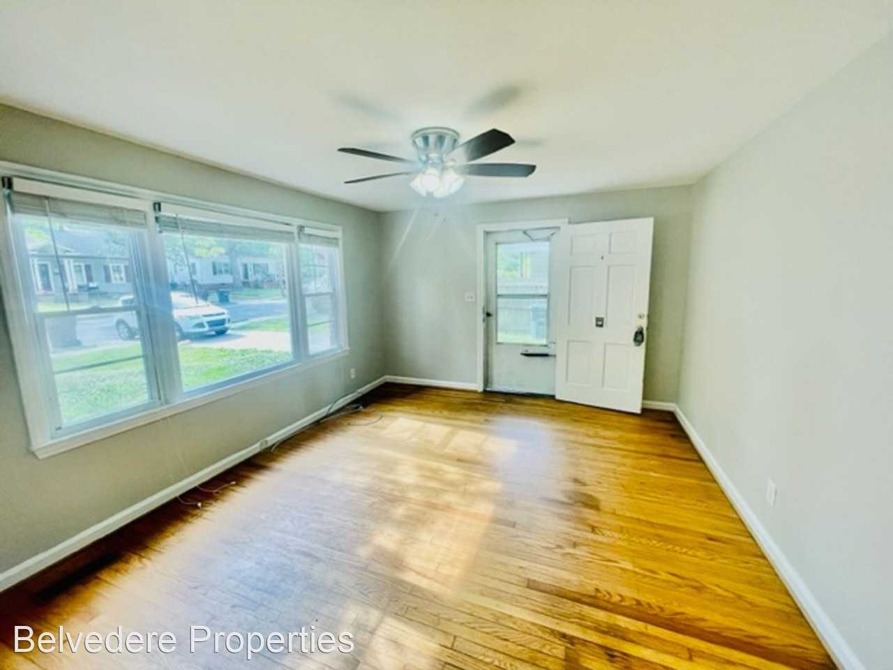 720 S Elam Ave - Photo 3 of 18