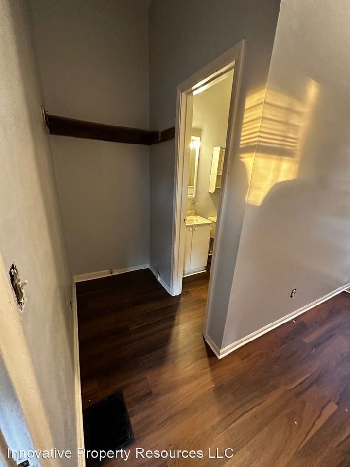 4502 E Washington St - Photo 3 of 8