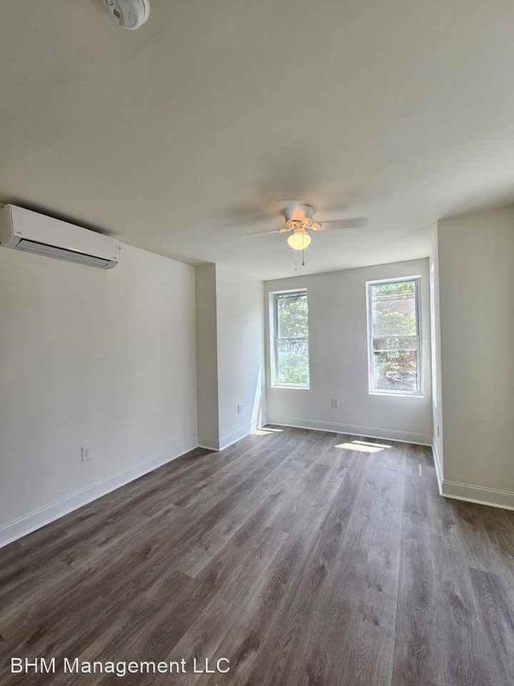 4136 Mantua Ave - Photo 3 of 7