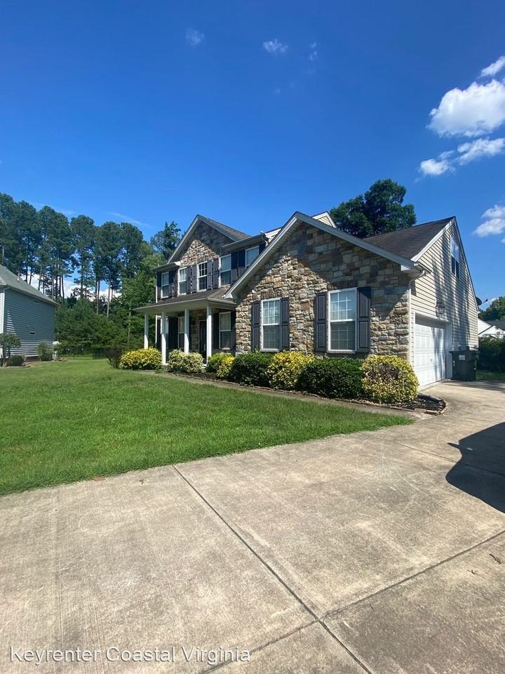 317 Queen Ct - Photo 2 of 22