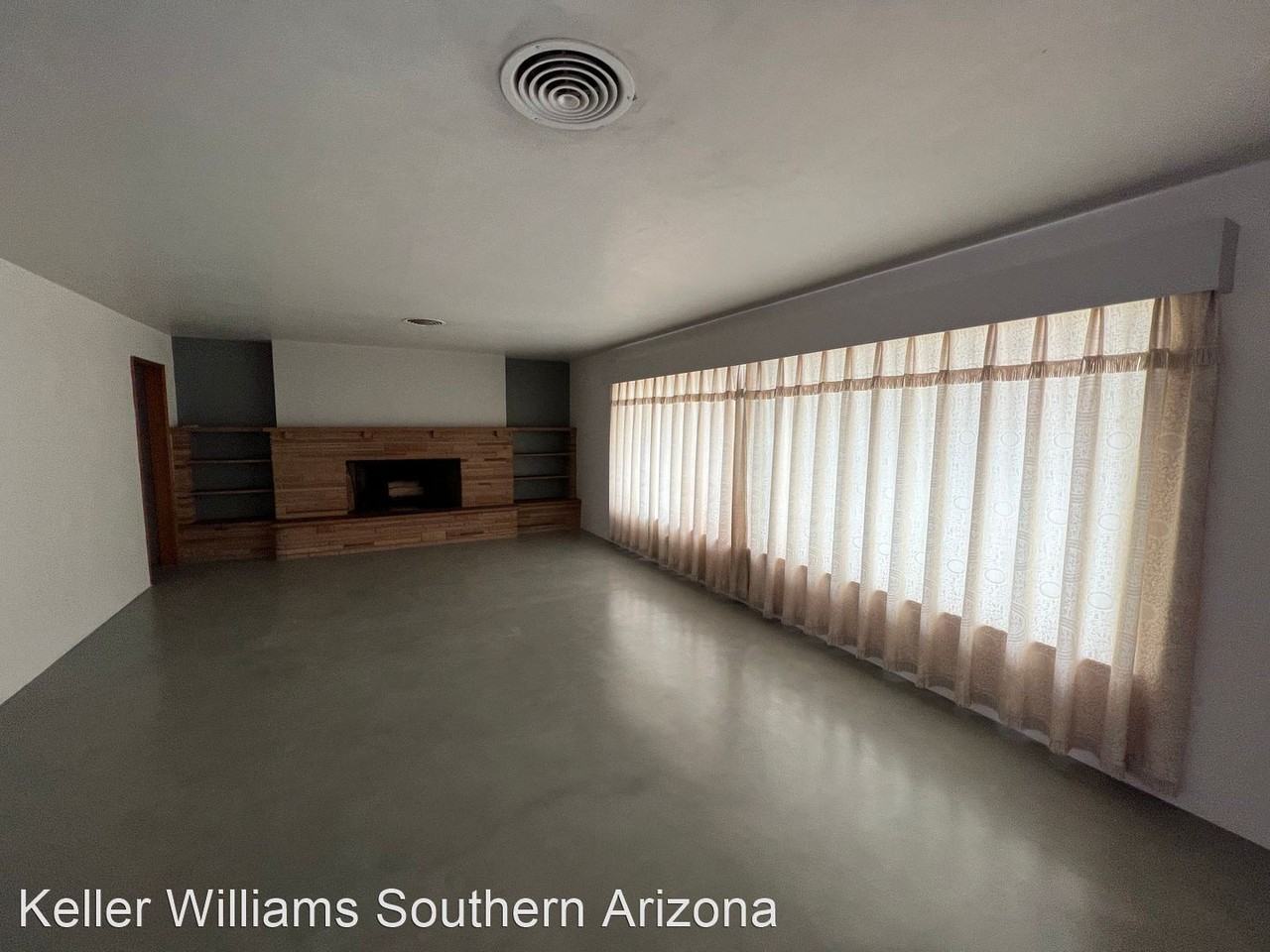 5936 E 4th St - Photo 2 of 17