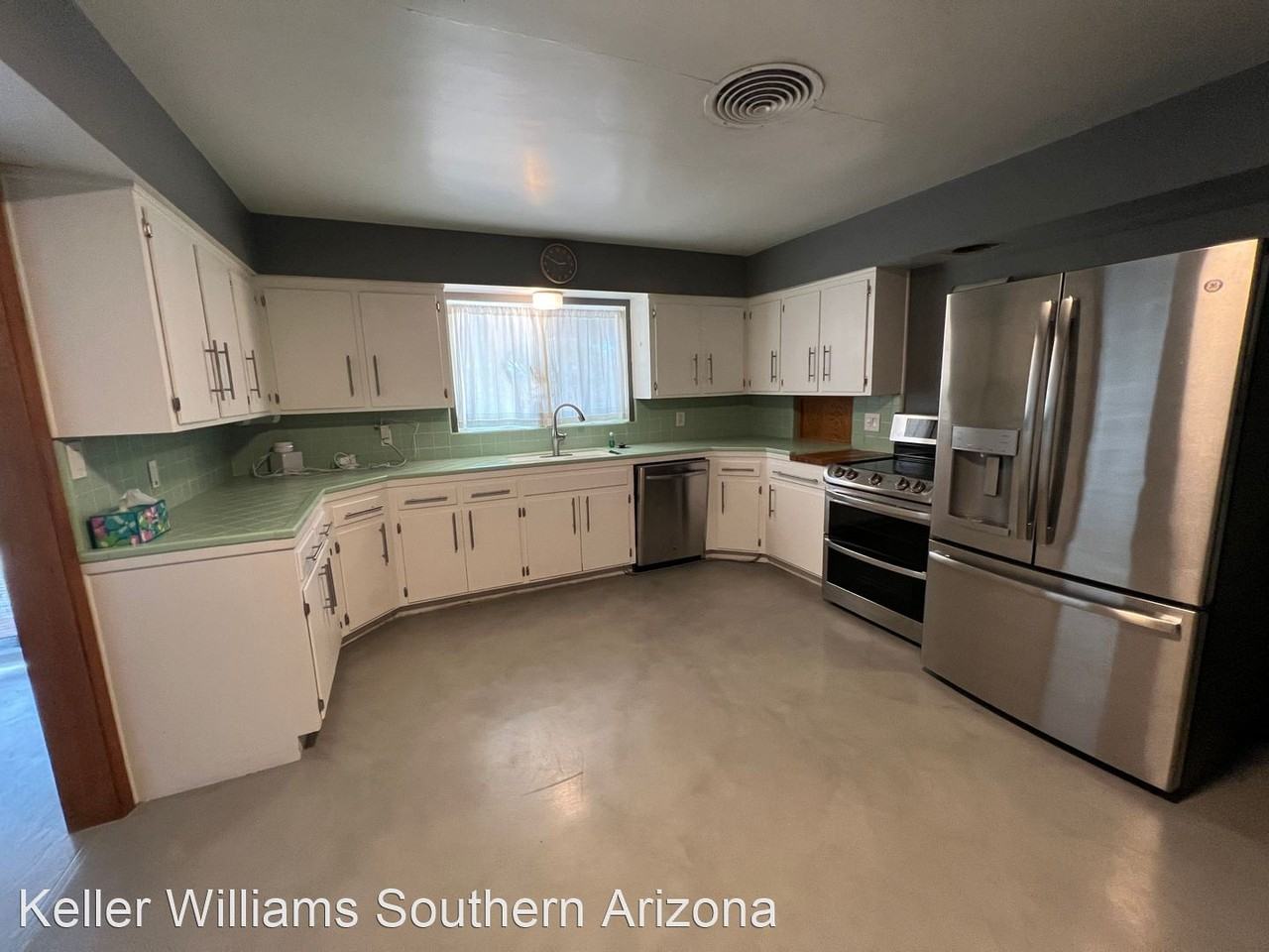 5936 E 4th St - Photo 3 of 17