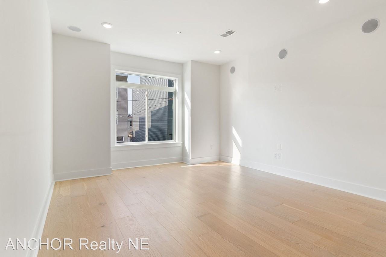 1843 E. Huntingdon St. - Photo 2 of 17