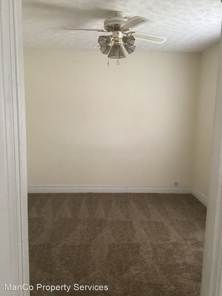615 Hall Ave - Photo 2 of 13