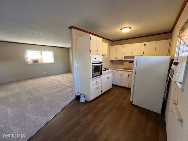 237B W Stadium Dr - Photo 2 of 13
