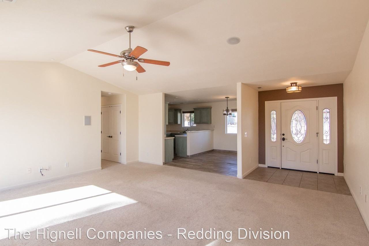 1263 Riviera Dr - Photo 2 of 22