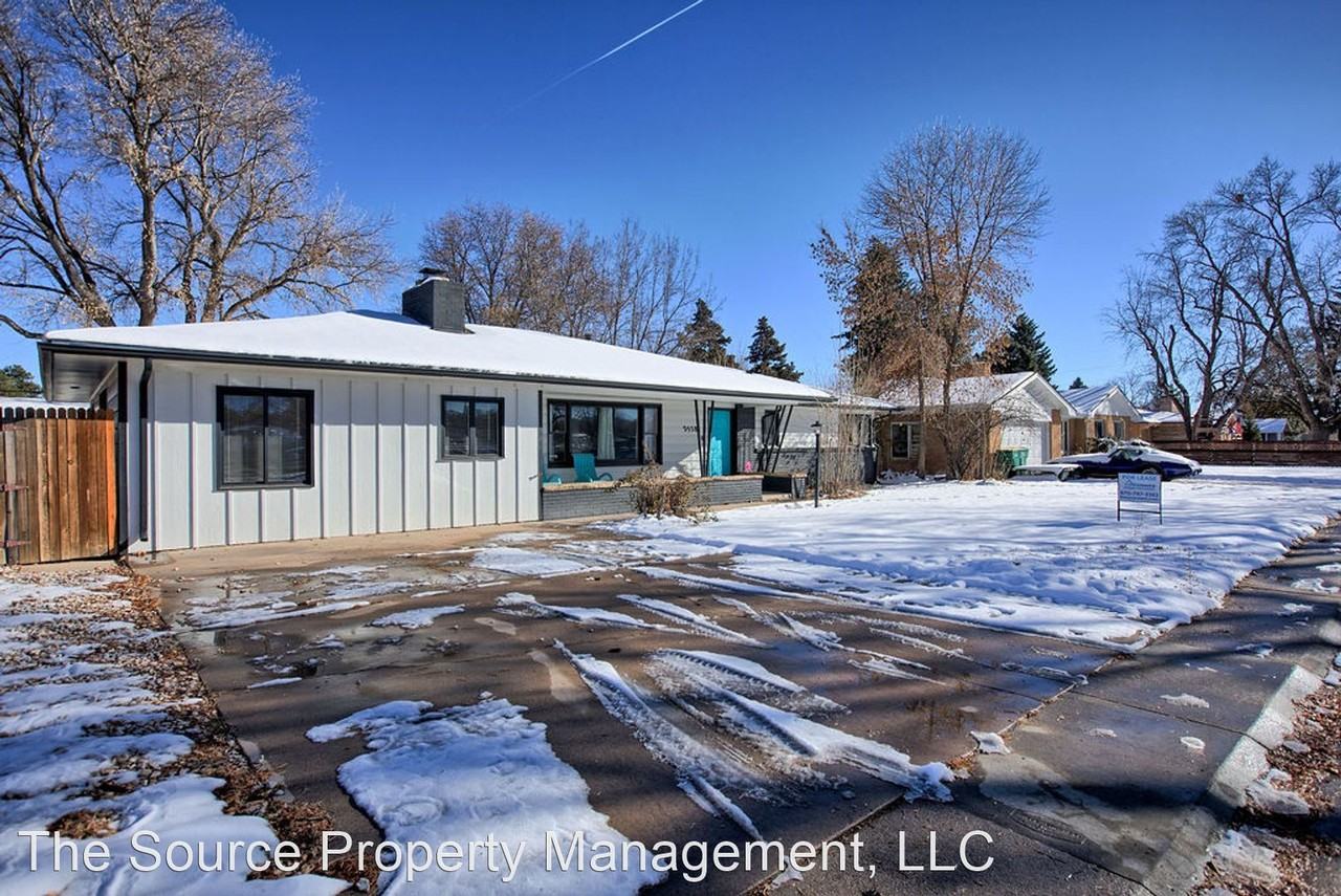 2528 S College Ave - Photo 3 of 37