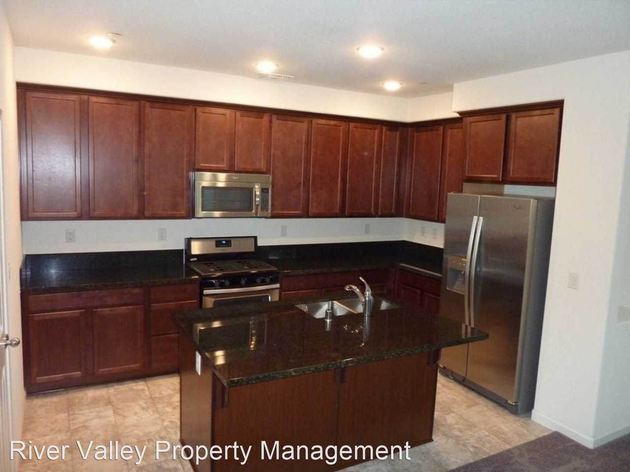 2502 Judith Resnik Ave - Photo 2 of 10