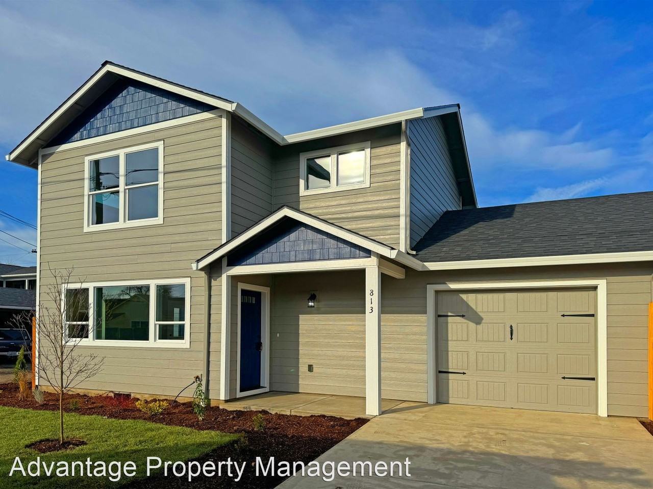 811-813 18th Ave SW - Photo 2 of 2