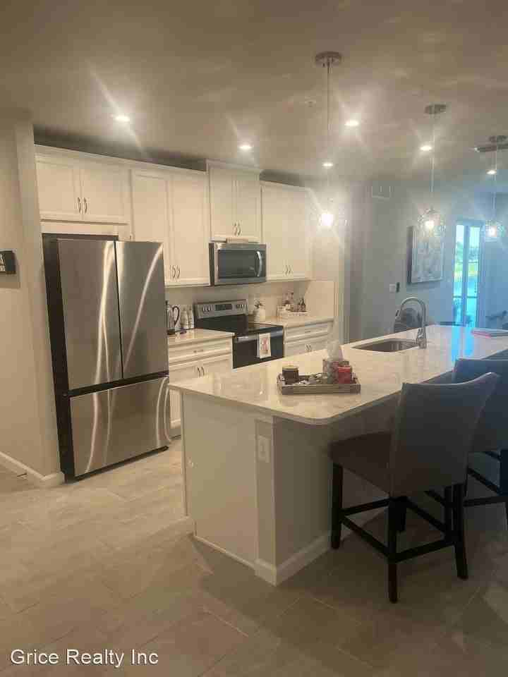 4687 Arboretum Cir #102 - Photo 2 of 9