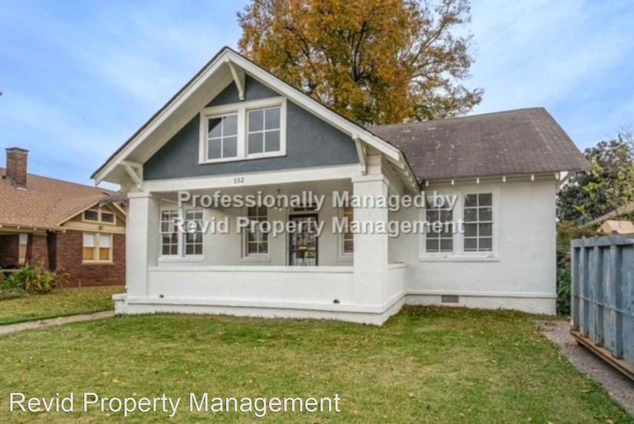 152 N Willett St - Photo 3 of 26