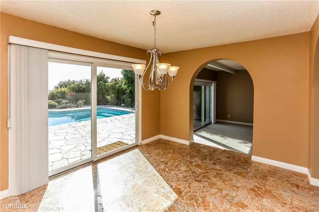 2945 Via Pacheco - Photo 2 of 12