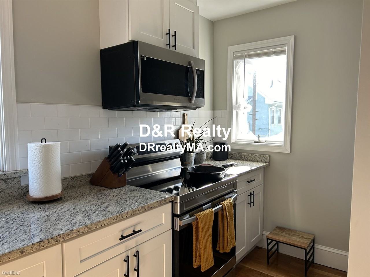 100 1st St #2 - Photo 2 of 17