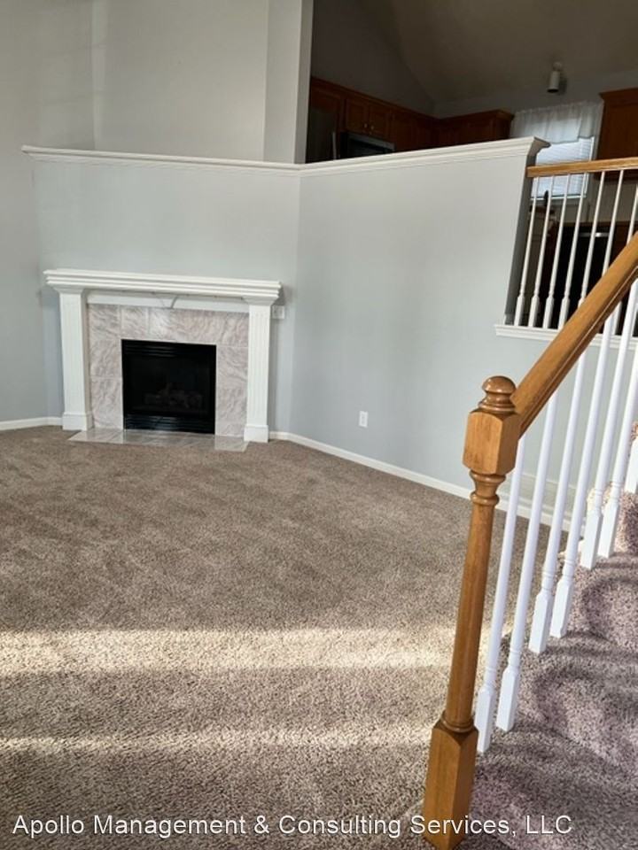1101 Pleasant Hill Dr - Photo 2 of 17