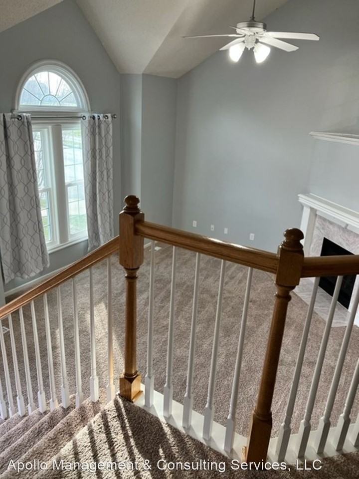 1101 Pleasant Hill Dr - Photo 3 of 17