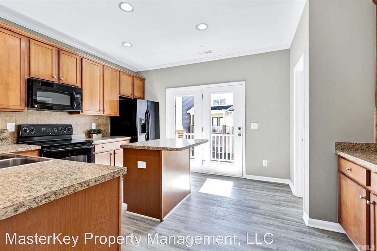 316 Kinellan Ln - Photo 3 of 46