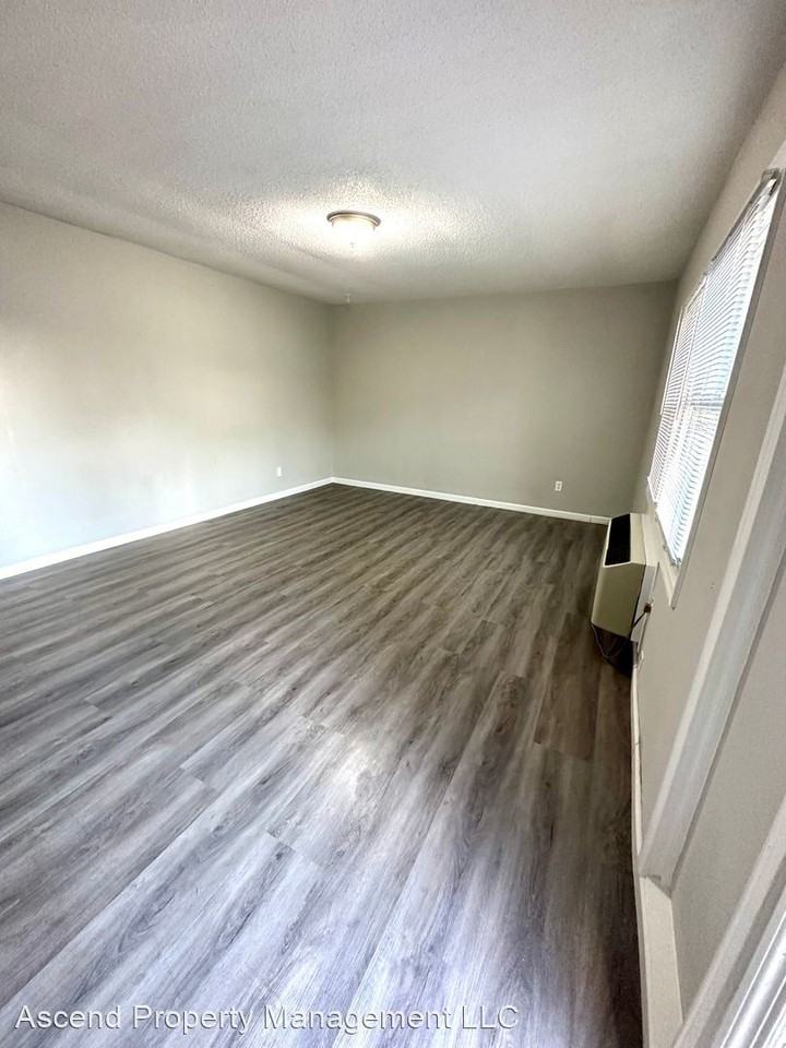 2 Bell Ave - Photo 2 of 13