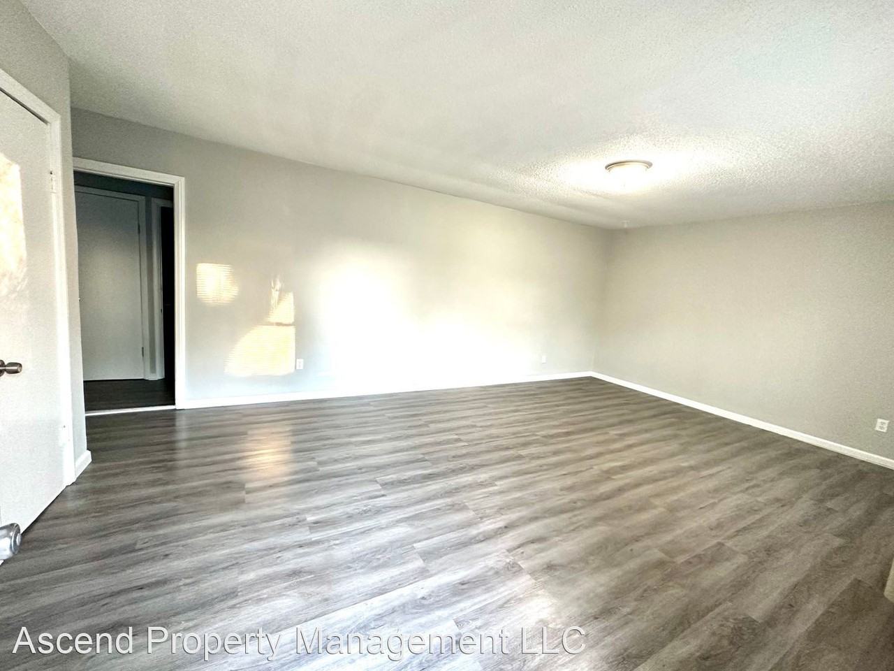 2 Bell Ave - Photo 3 of 13