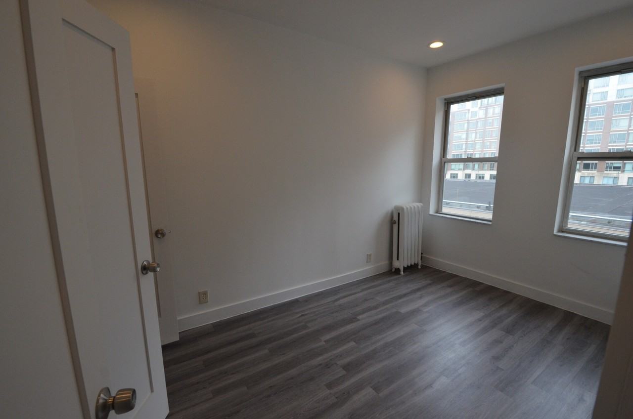 Peterborough St. & Kilmarnock St. #17 - Photo 5 of 22