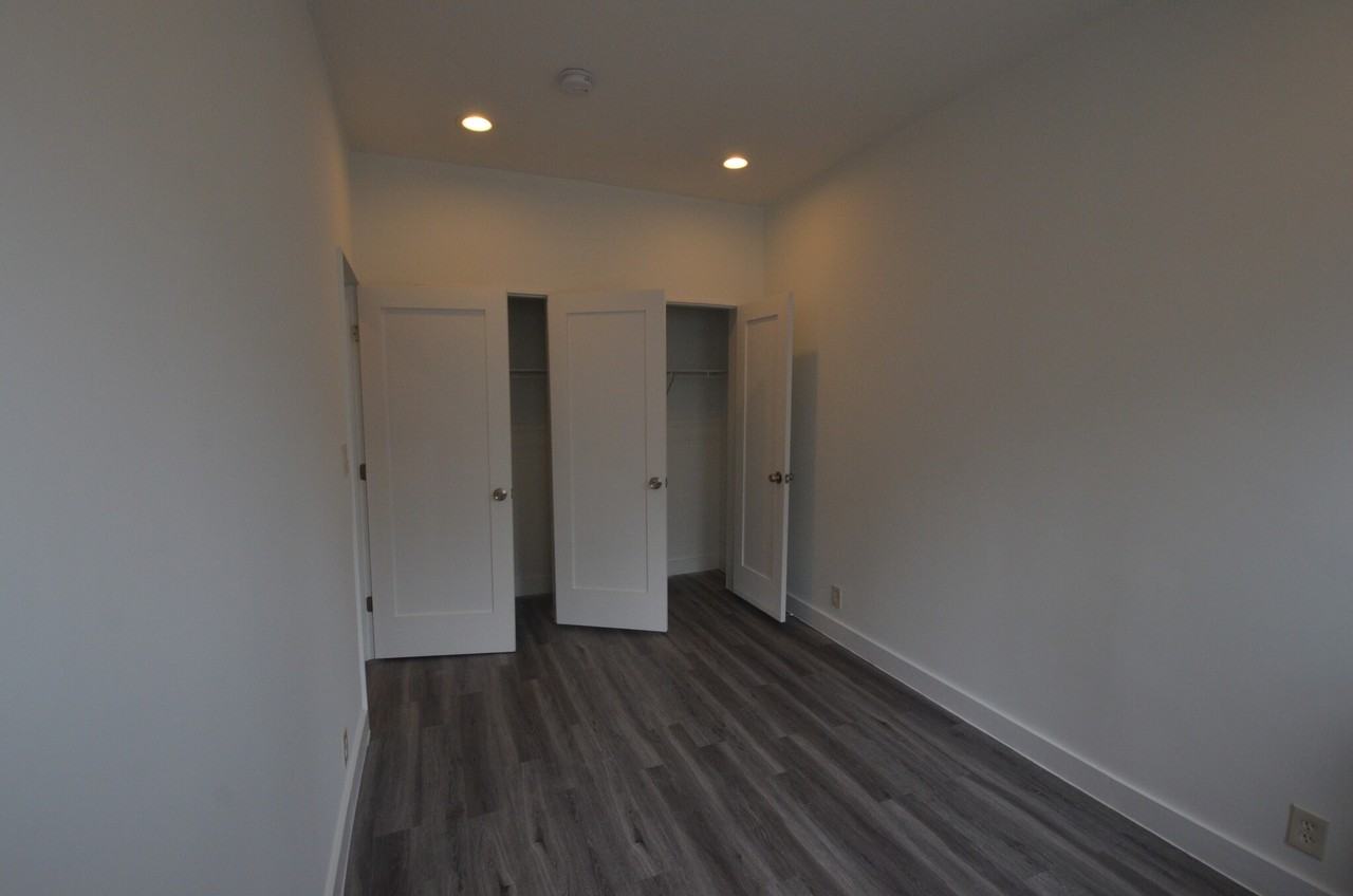 Peterborough St. & Kilmarnock St. #17 - Photo 6 of 22