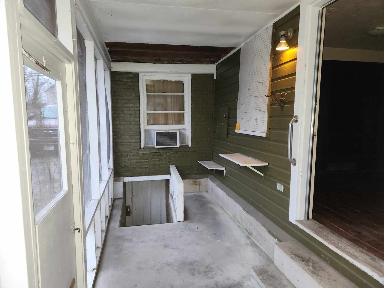 1405 Broadway - Photo 4 of 17