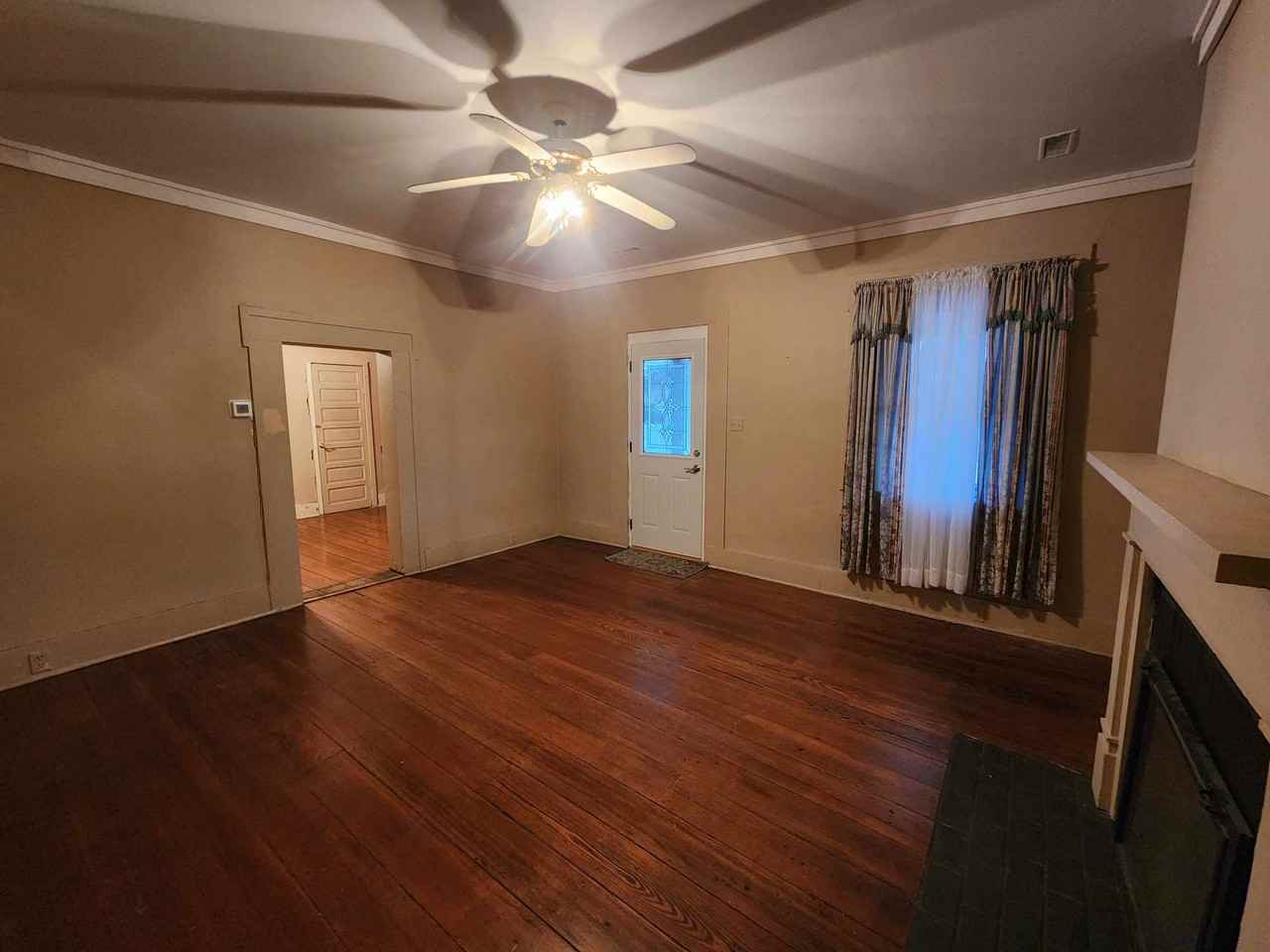 1405 Broadway - Photo 7 of 17