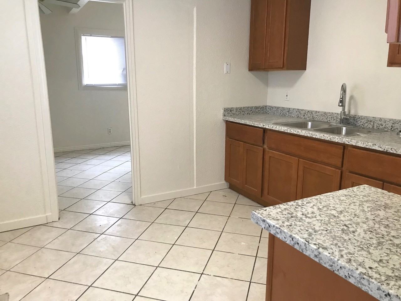 1455 Rhode Island Ave - Photo 3 of 9