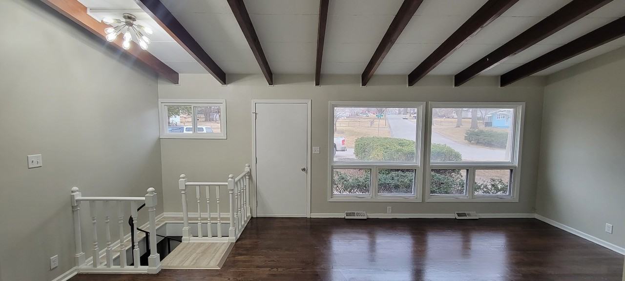 2815 Collin St - Photo 2 of 12