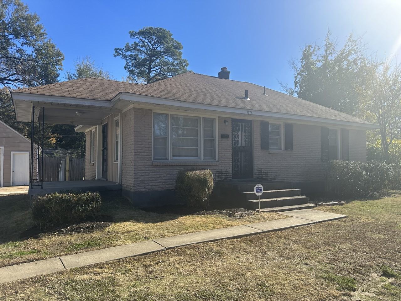 1376 S Perkins Rd - Photo 2 of 16