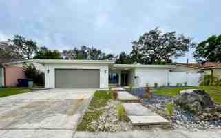 featured image of 2328 Fern Pl