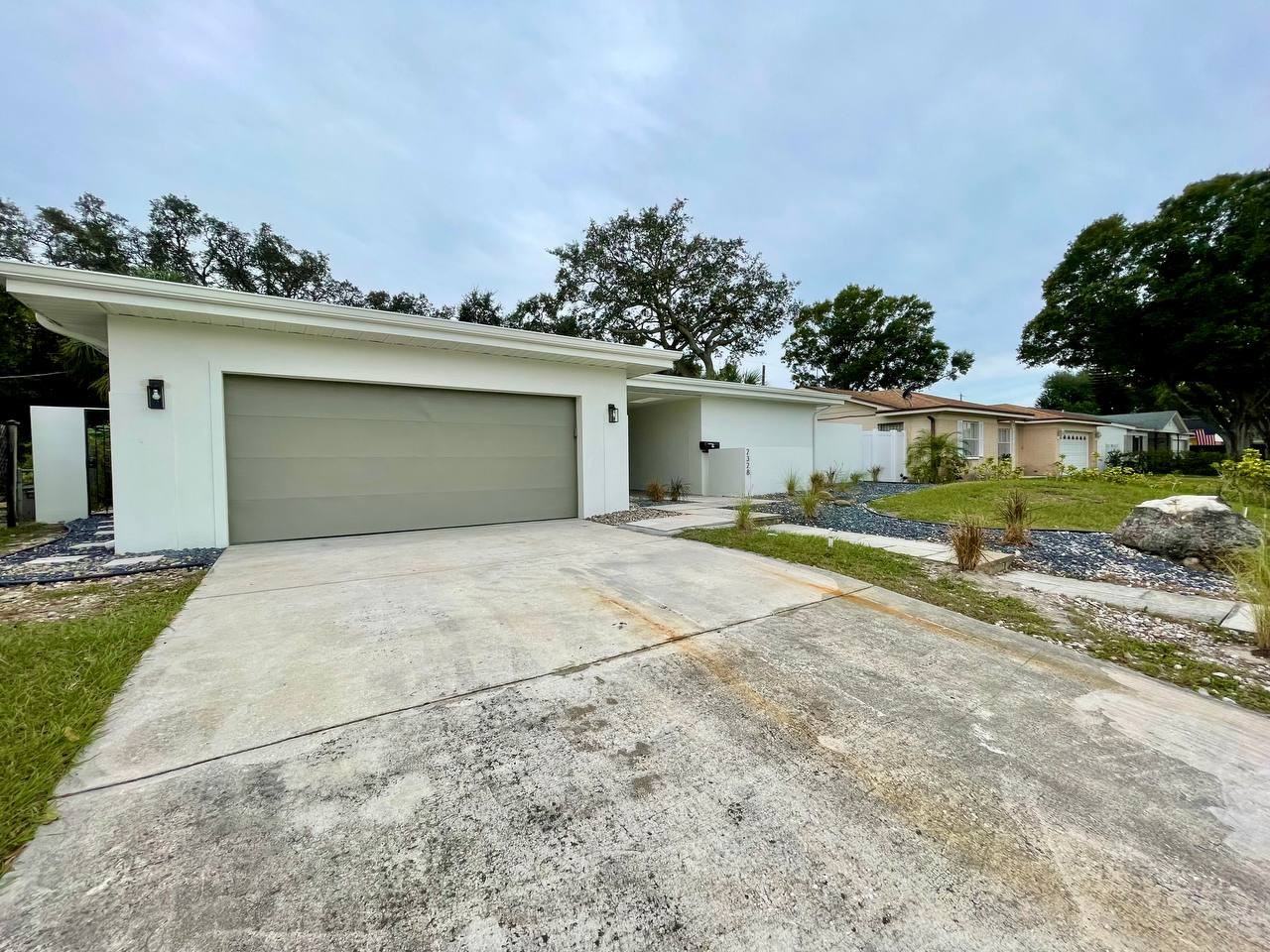 2328 Fern Pl - Photo 2 of 31