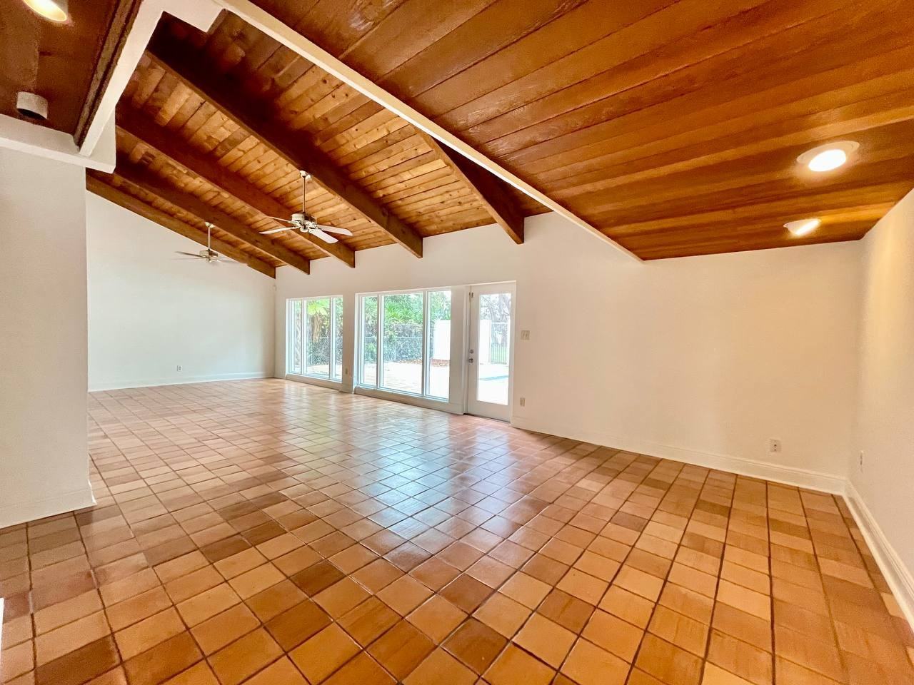 2328 Fern Pl - Photo 5 of 31
