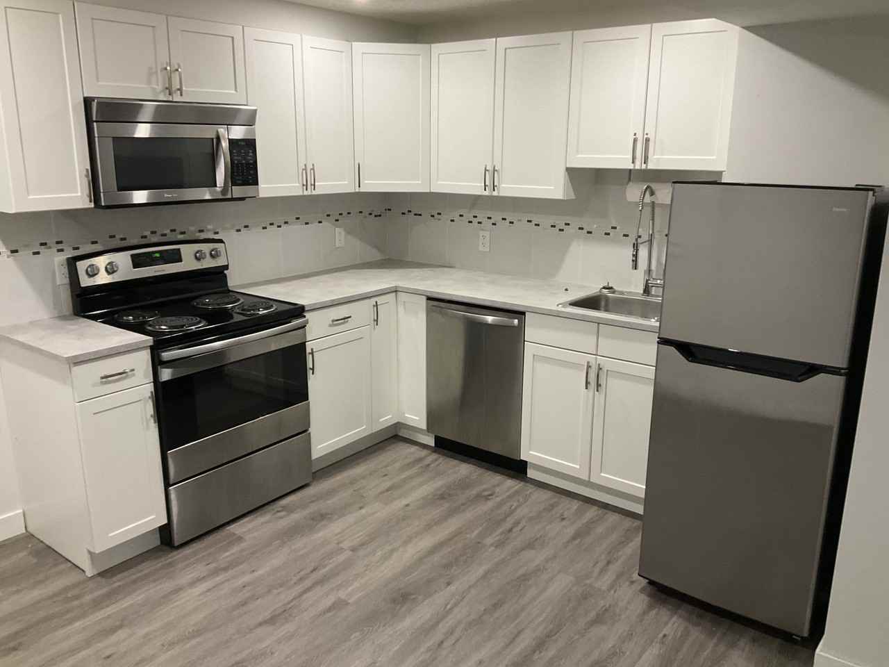 12020 102 St Nw - Photo 3 of 19
