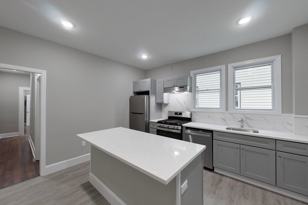 7 Lombardy Pl Unit 2R  