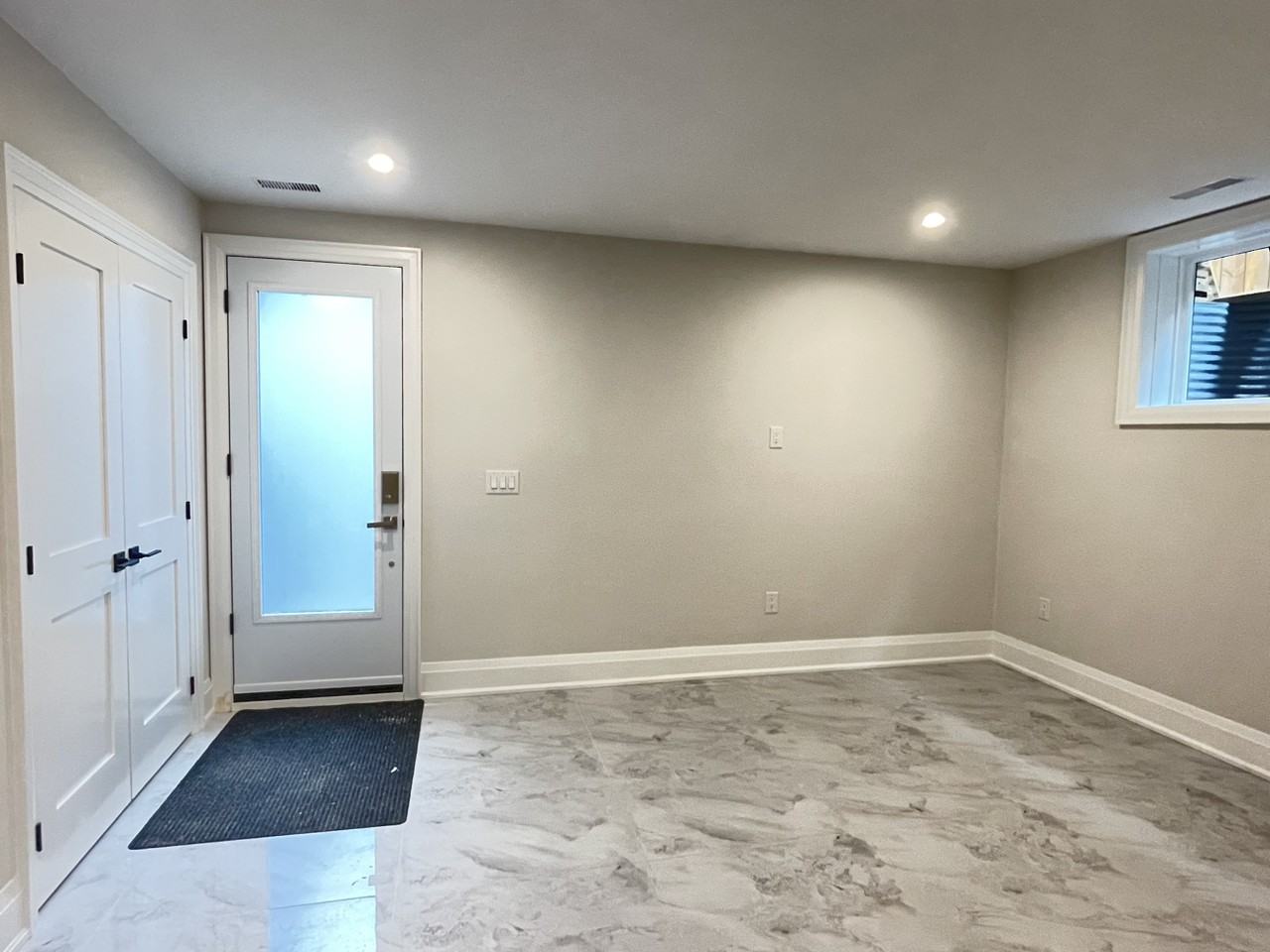 Manning Ave - Photo 6 of 19