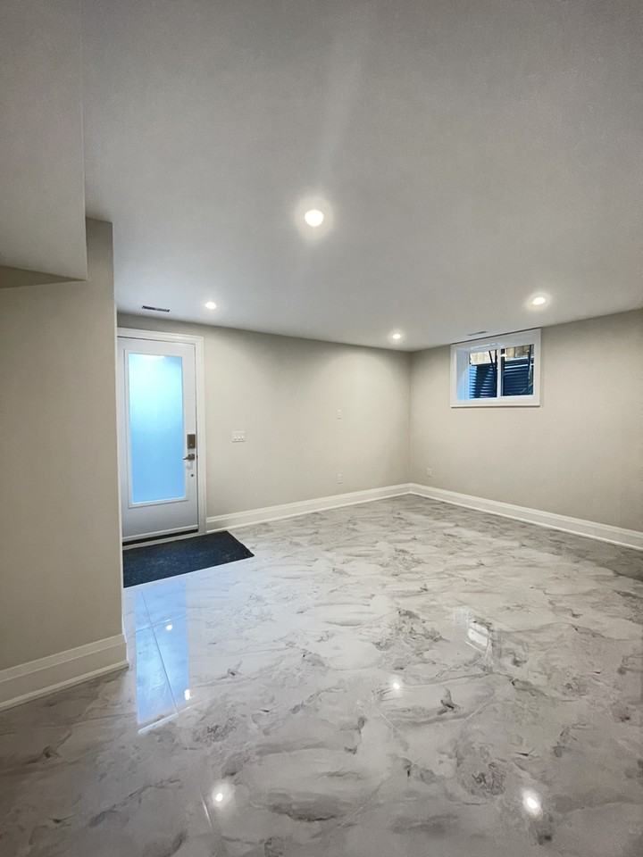 Manning Ave - Photo 7 of 19