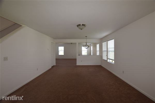 1641 Crescent Pointe Dr SE - Photo 2 of 28