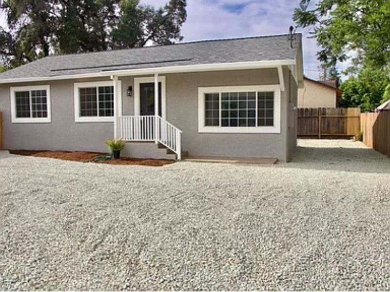 374 Beagle Ln - Photo 2 of 20