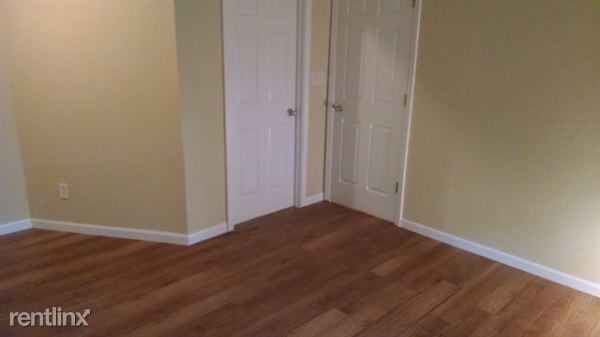 145 Lincoln Dr NE - Photo 3 of 3