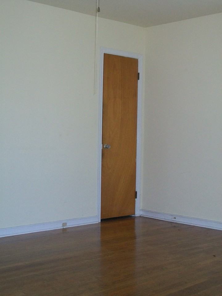 3919 Redstone Dr #1 - Photo 5 of 19