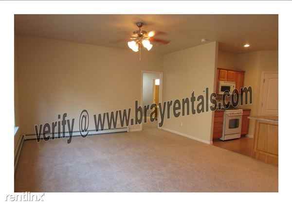 868 Montclair Dr - Photo 3 of 10