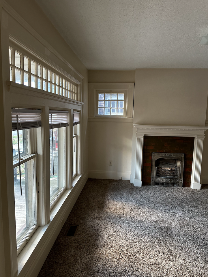 511 Liberty St #1 - Photo 3 of 5