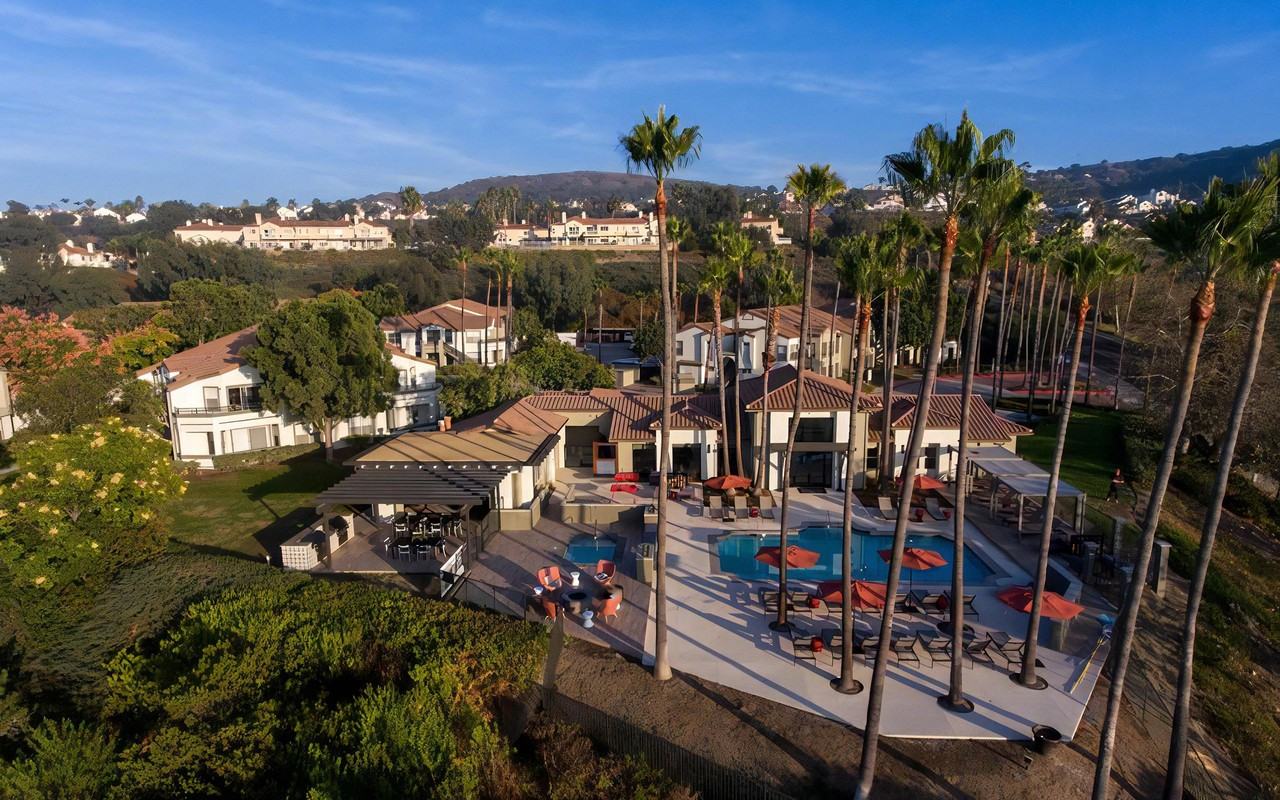 Seacrest Apartments - Photo 2 of 25